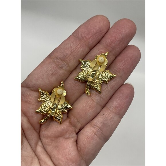 Gold Tone Red Enamel Leaf Brooche And Matching Clip Earring Set New - Picture 5 of 5